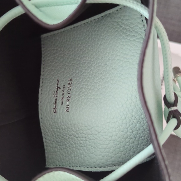 New Ferragamo Gancini Mini Drawstring Leather Bucket Bag - Picture 4 of 7